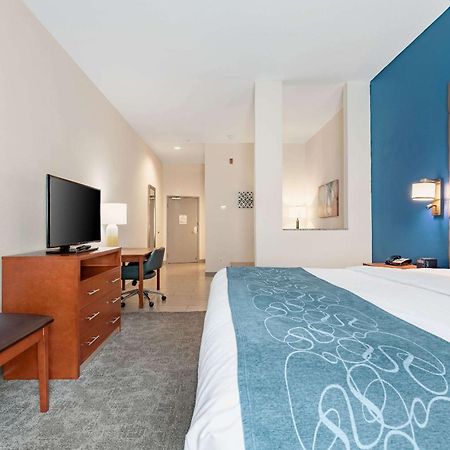 Comfort Suites Denham Springs Bagian luar foto