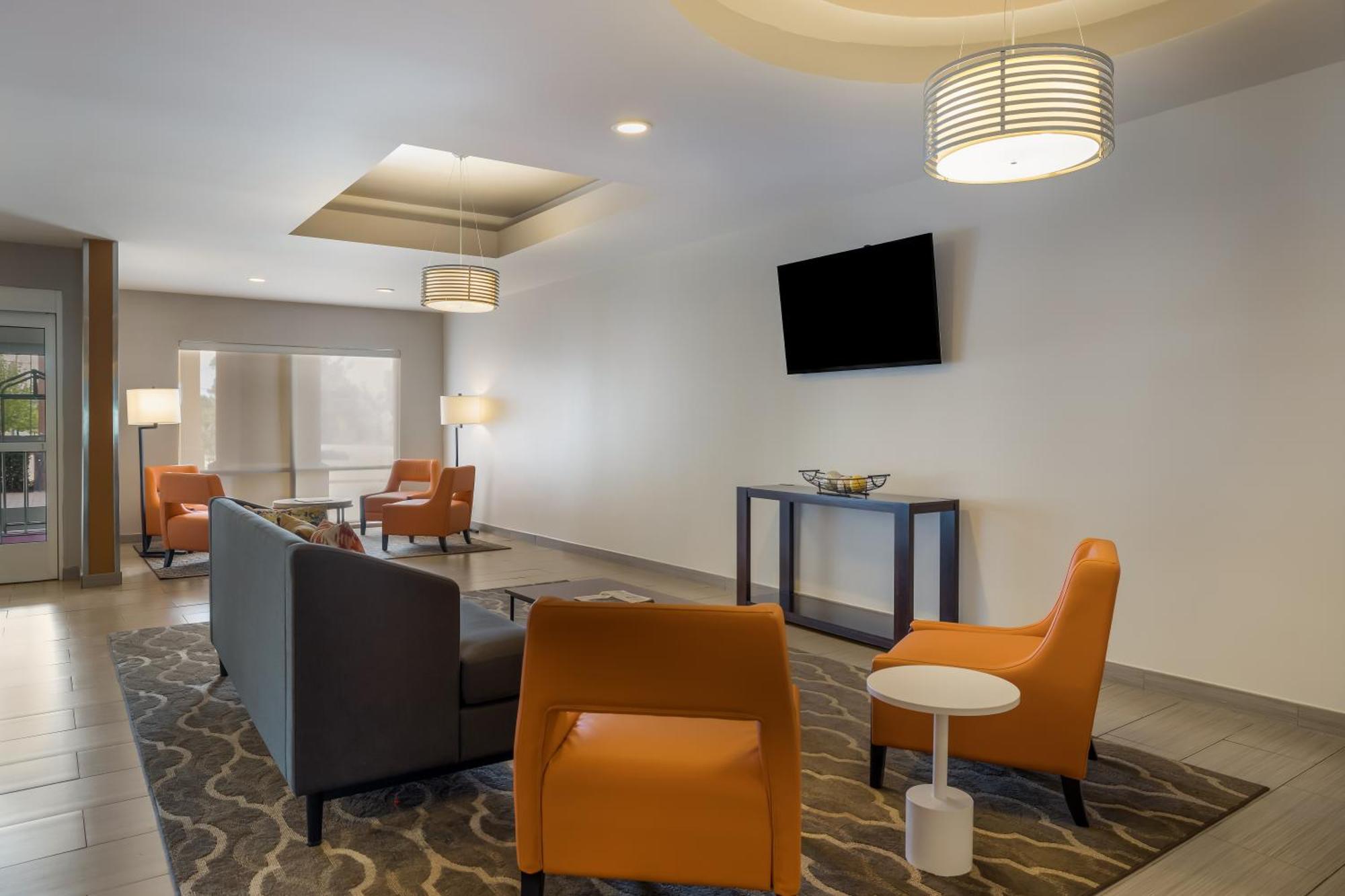 Comfort Suites Denham Springs Bagian luar foto