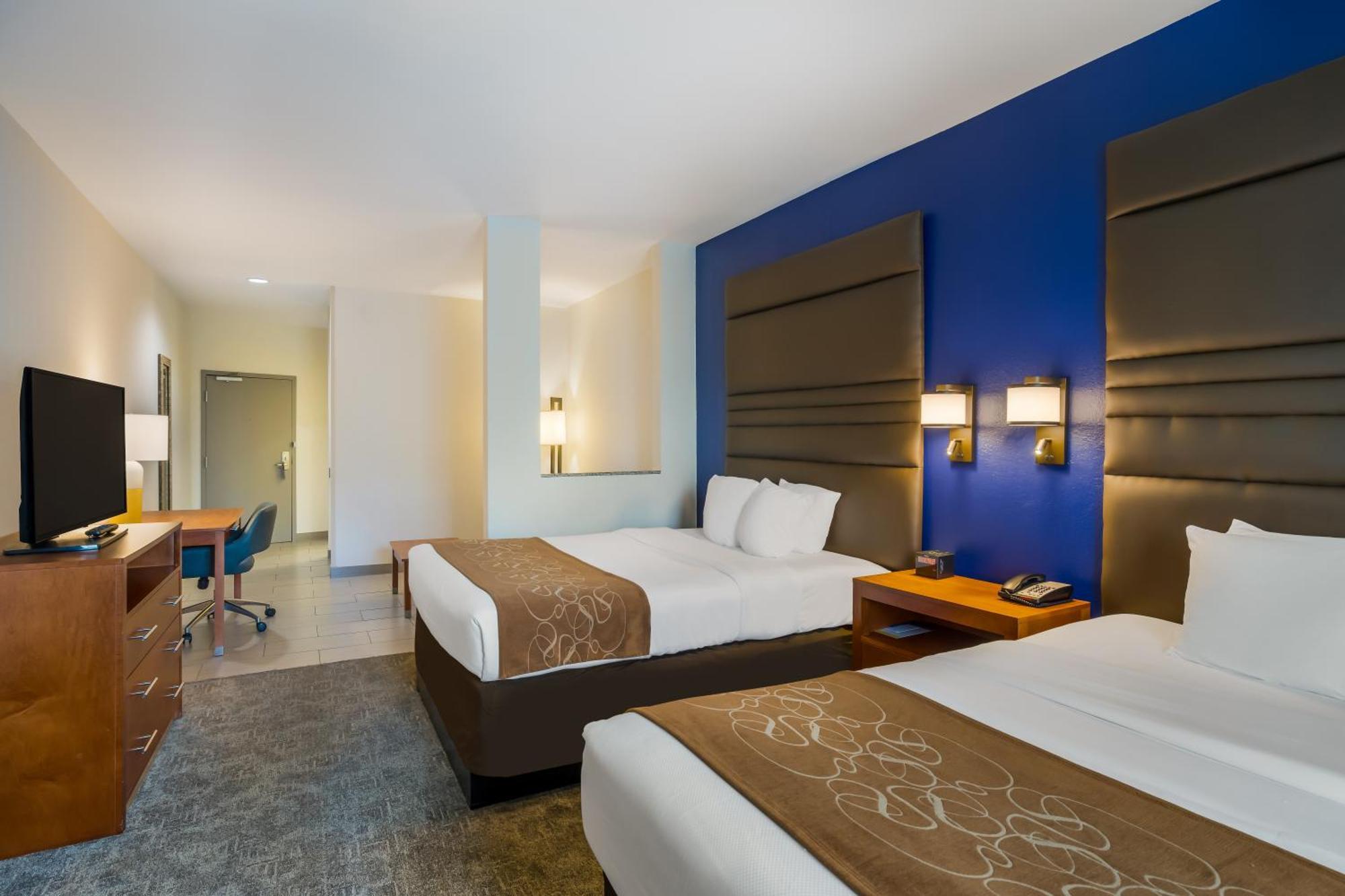 Comfort Suites Denham Springs Bagian luar foto