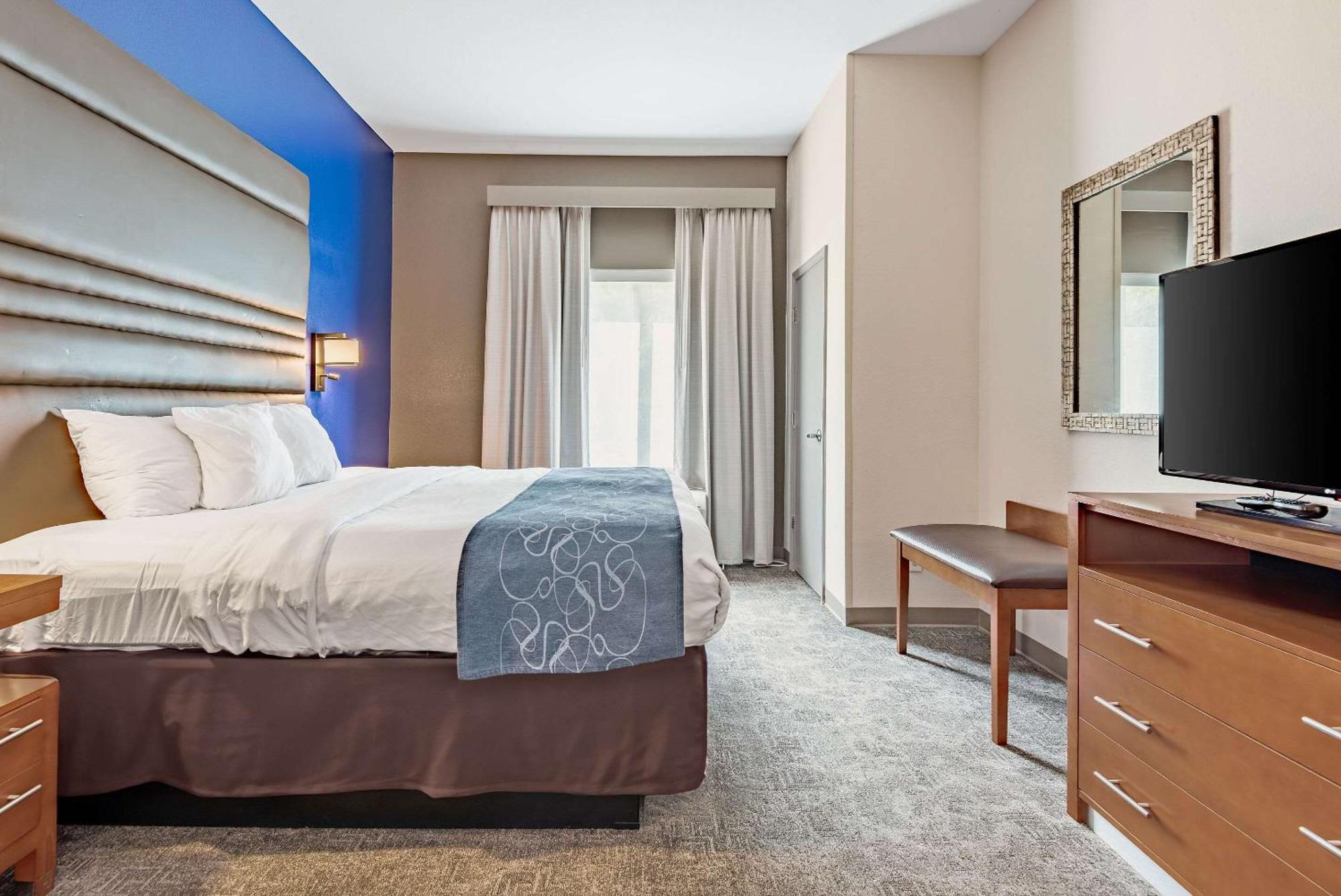 Comfort Suites Denham Springs Bagian luar foto
