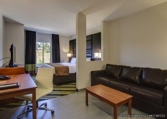Comfort Suites Denham Springs Bagian luar foto