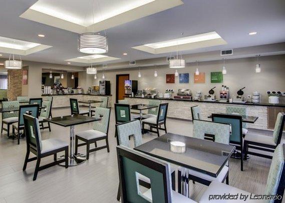 Comfort Suites Denham Springs Bagian luar foto